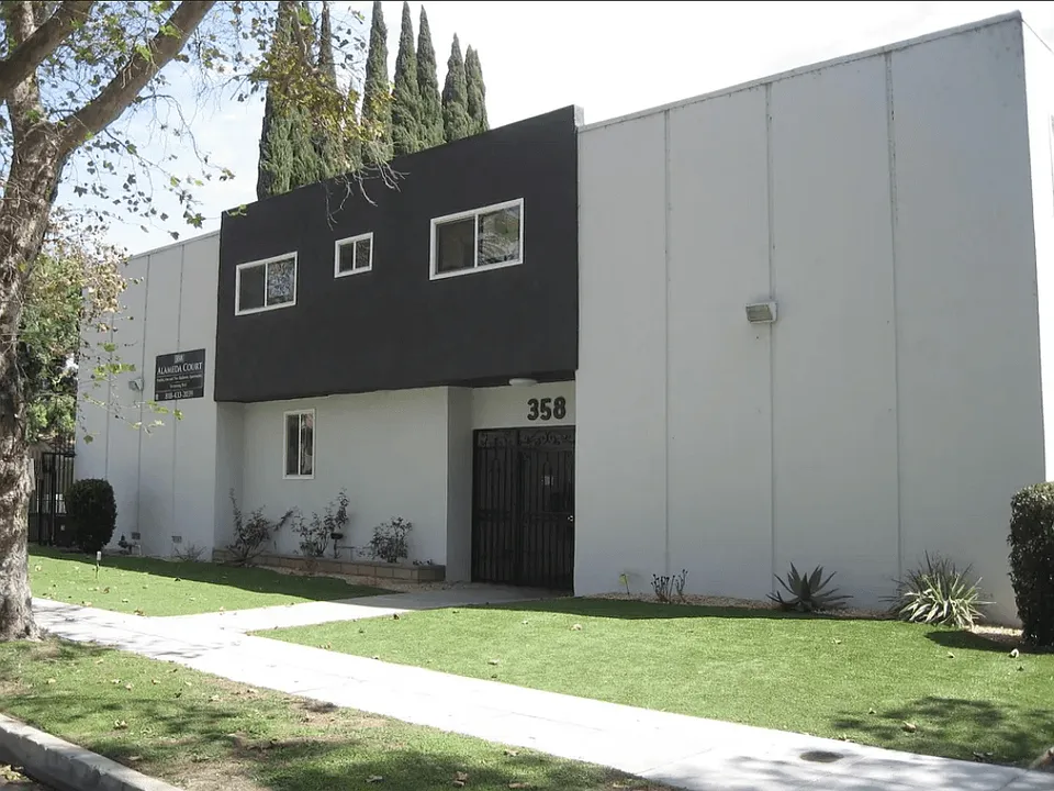 Alameda Court
