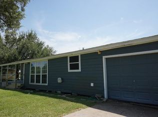 306 Center Way St, Lake Jackson, TX 77566