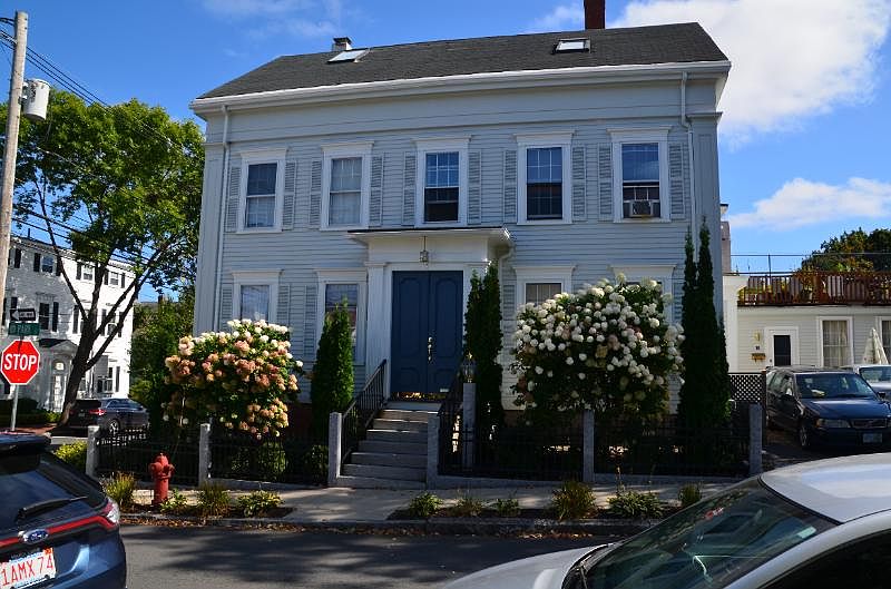 1st image of 1 Park St #3