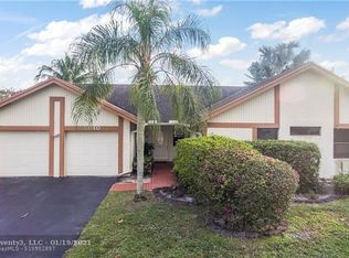 8640 NW 53rd Ct, Lauderhill, FL 33351