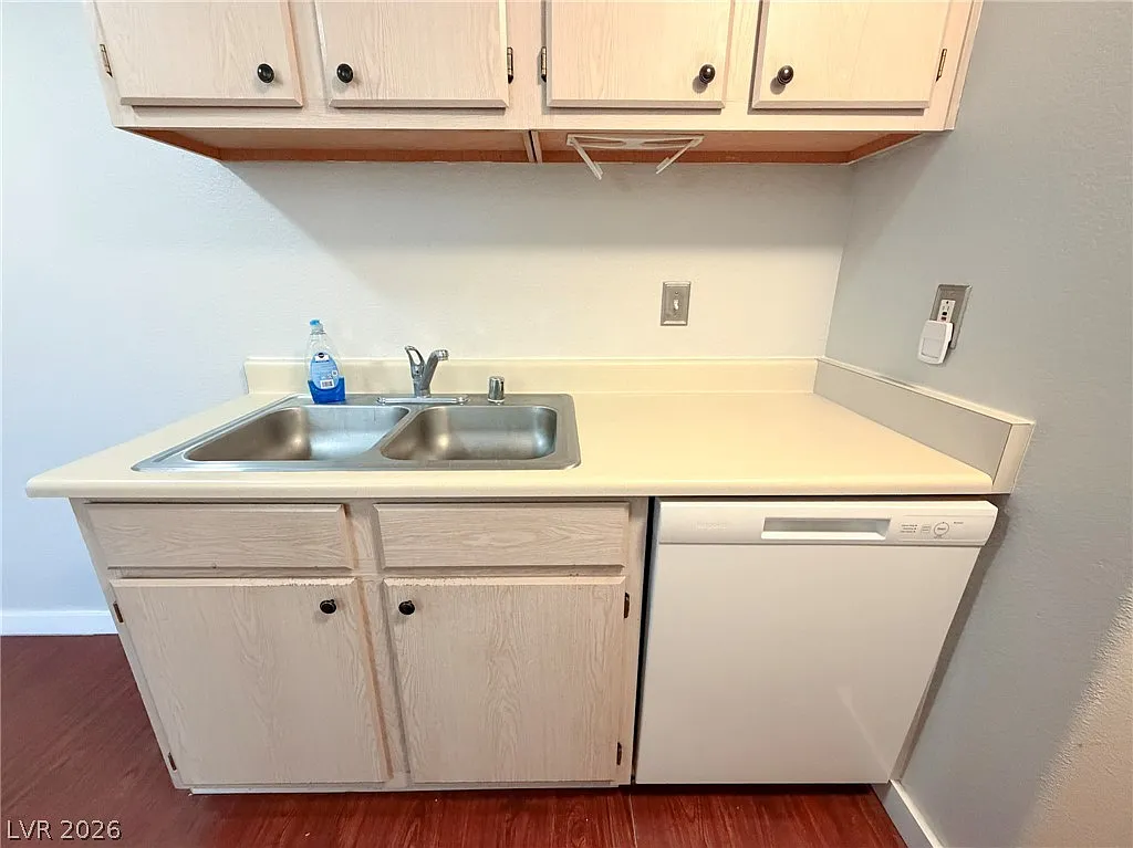 1 bed, 1.0 bath, 494 sqft, $1,130 — Photo 4
