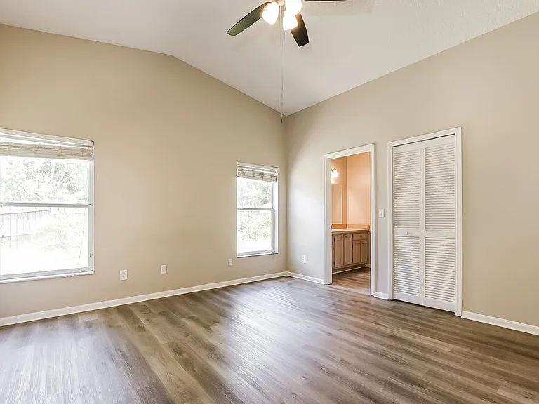 1912 Windsor Oak Dr — Photo 11