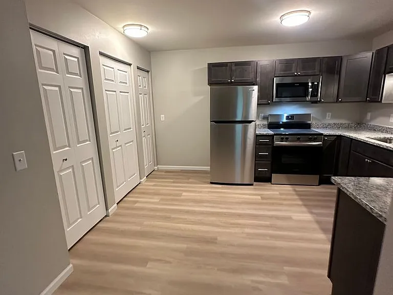 The Court Apartments — Photo 12