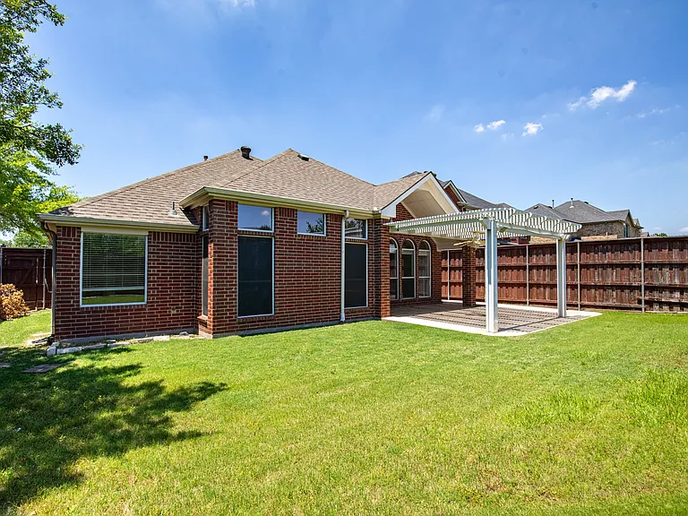 11388 Blackhawk Dr — Photo 28