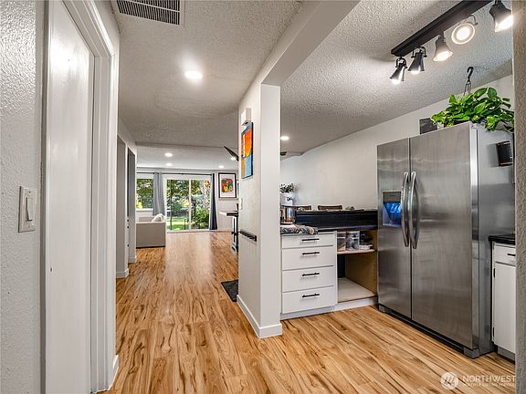 2nd image of 5531 Bridgeport Way W #B