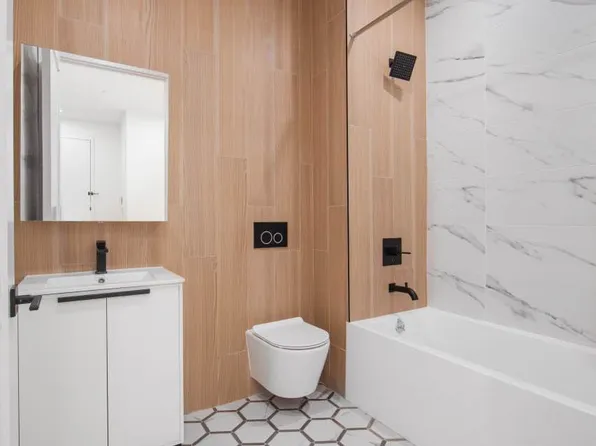 489 Grand Street image 7 of 8