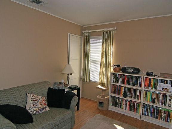 5th image of 674 W 10th St