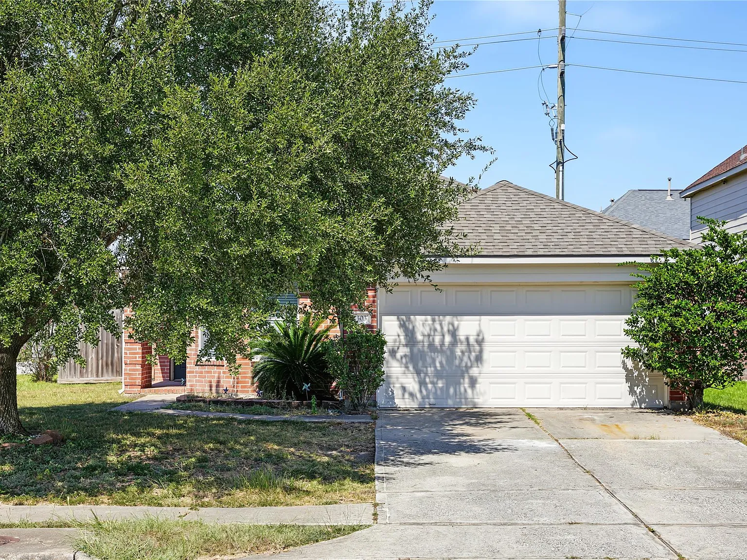 3 bed, 1759 sqft, $1,949 — Photo 2