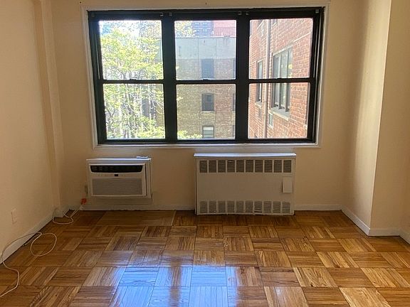 3rd image of 141 E 89th St APT 5L