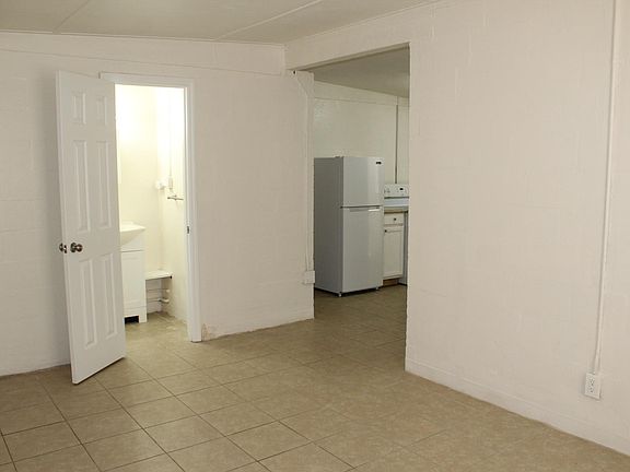 3rd image of 134 Fairview Ave #B