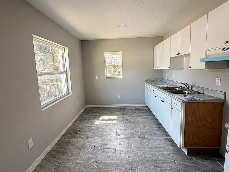 5163 4th Ave S #2 — Photo 2