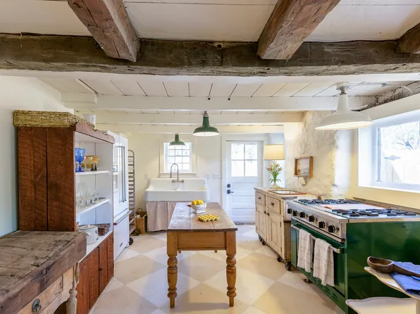 608 Main St, Saint Remy, NY 12401