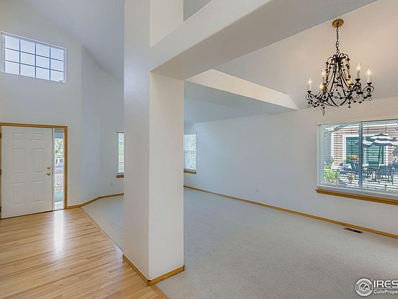 5th image of 1475 Clover Creek Dr