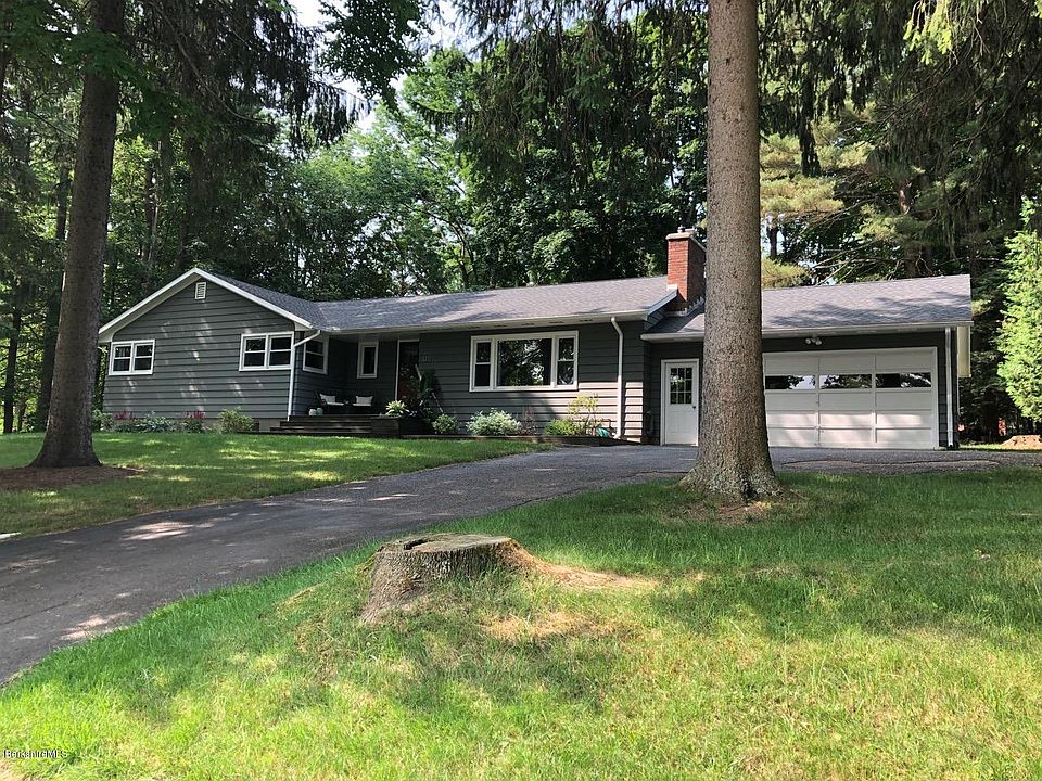 2nd image of 120 Walker St