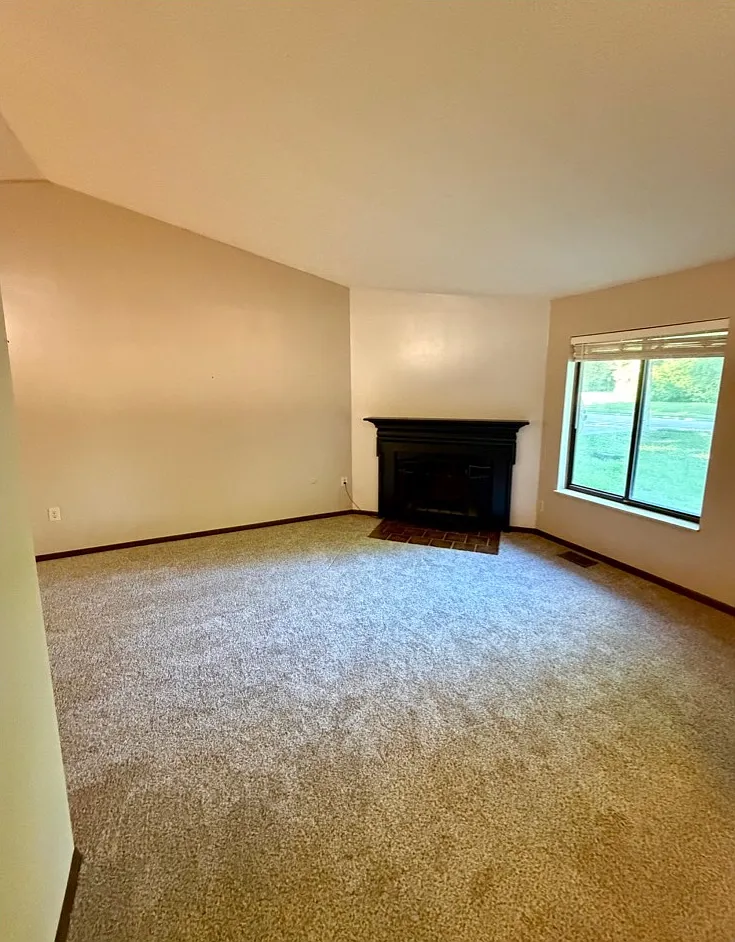 4997 Twin Woods Dr — Photo 2