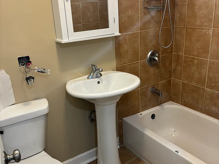 2636 W Foster Ave #205 — Photo 3