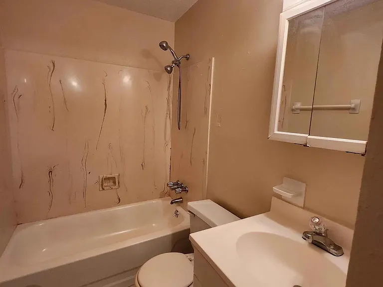 4329 Loire Dr — Photo 8