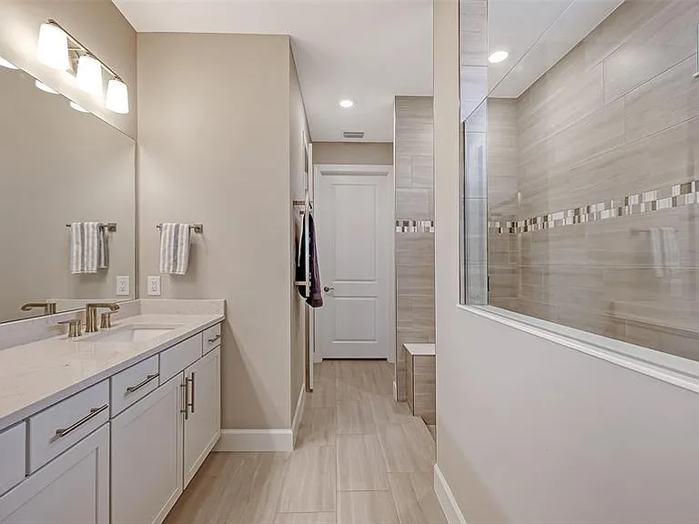 7675 Summerland Cv — Photo 24
