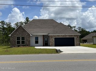 12188 Walker Rd, Ocean Springs, MS 39564