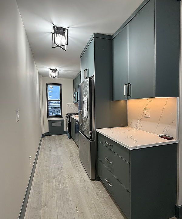 1st image of 14 Cass Pl APT 3A