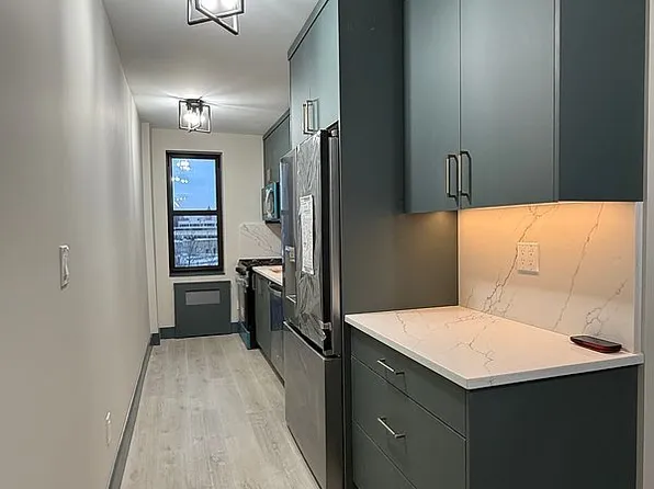 14 Cass Pl APT 3A, Brooklyn, NY 11235