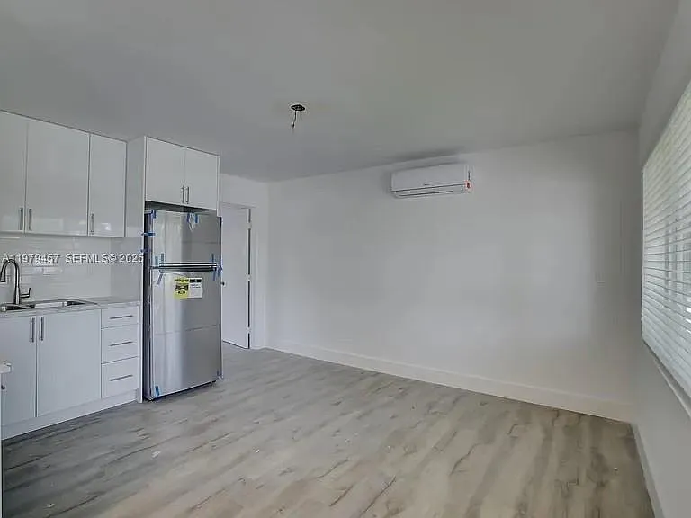 1335 NE 5th Ave #7 — Photo 7