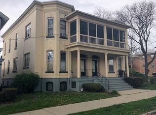 498 E Chicago St, Elgin, IL