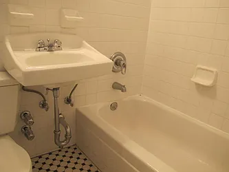 Rented by Metropolis Real Estate of Manhattan