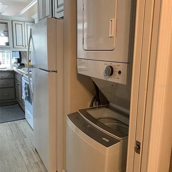 699 Cindi Ave — Photo 4