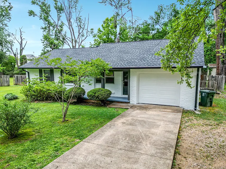 107 Clubview Rd — Photo 31