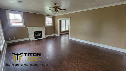 316 W Conway St Photo 1