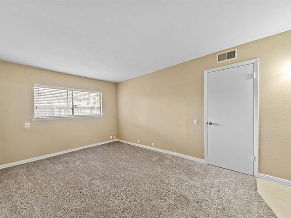 4th image of 4412 Tophill Ln