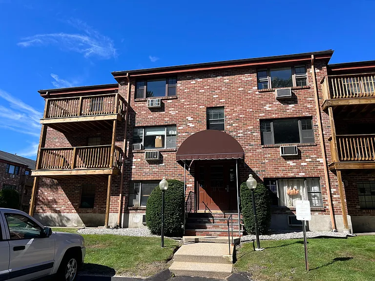 14C Mayberry Dr #11 — Photo 10