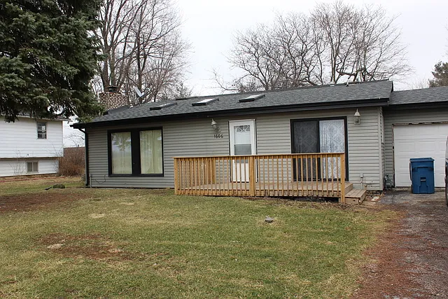 1606 Marigold Dr photo 1