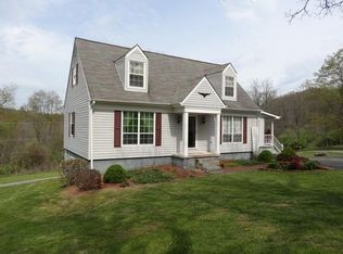 476 Cloverfield Ln, Lewisburg, WV 24901