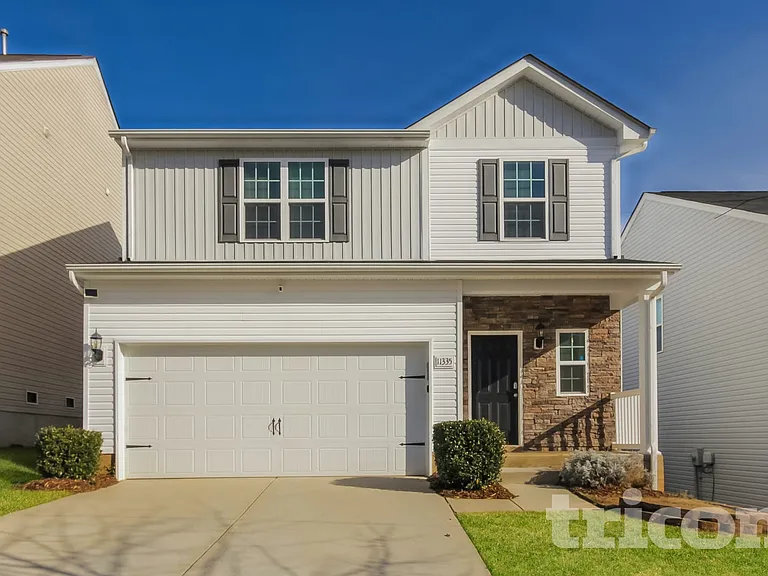 11335 Breezehill Ln — Photo 1