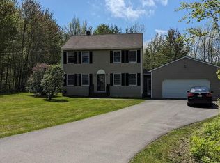 5 Roundstone Dr, Glenburn, ME 04401