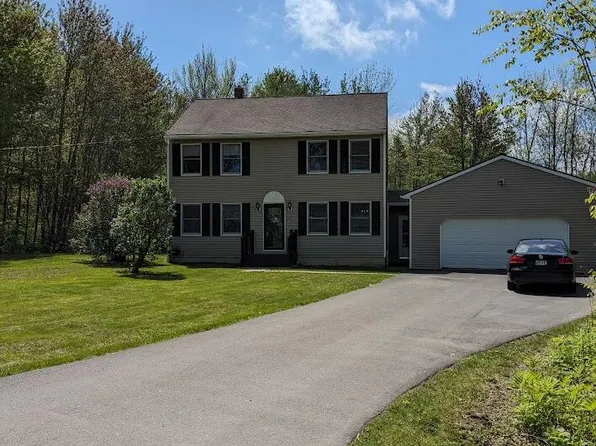 5 Roundstone Drive, Glenburn, ME 04401