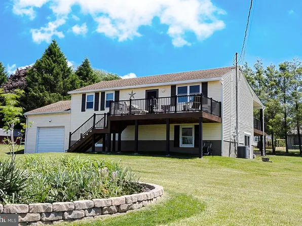 1414 Stag Dr, Auburn, PA 17922