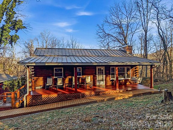 2nd image of 34 Greenbriar Rd