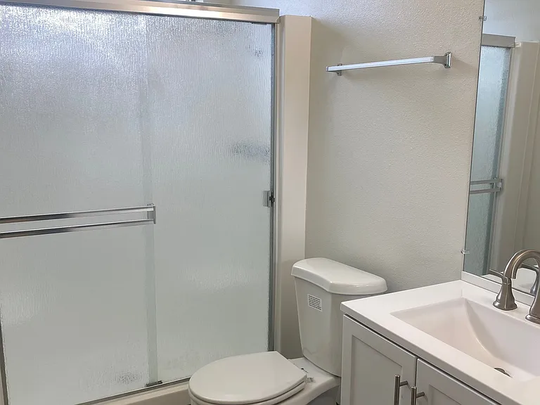 6818 Los Verdes Dr #5 — Photo 11