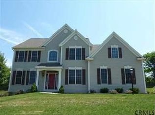 15 Outlook Dr N, Mechanicville, NY 12118