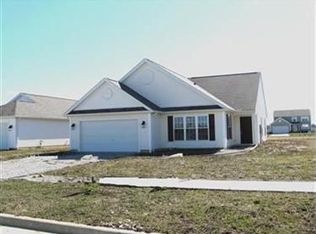 130 Fallingwater Dr, Elyria, OH 44035