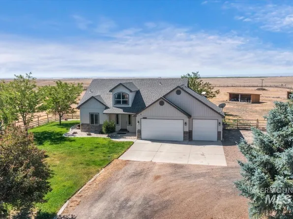 5915 SW Ashley Ct, Mountain Home, ID 83647