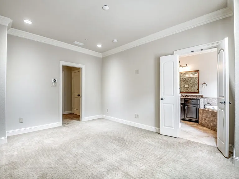 7927 Osborn Pkwy — Photo 25
