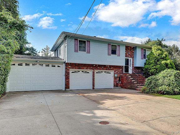 2nd image of 208 Raider Street