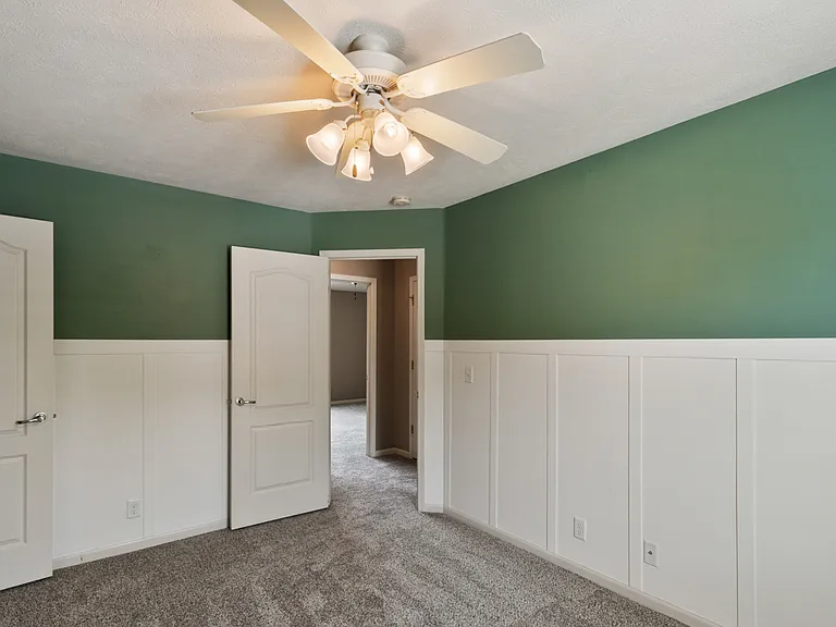 6107 S 190th Ter — Photo 34