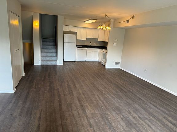 2nd image of 202 Stony Way