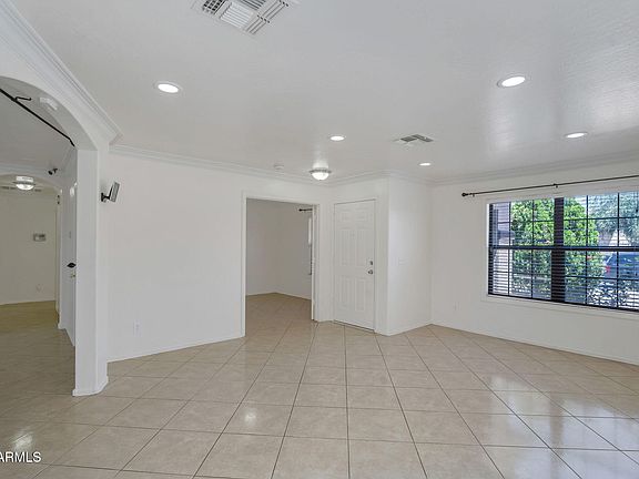 4th image of 7551 W PASADENA Avenue