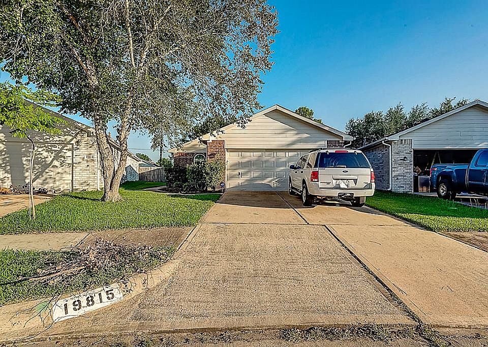 1st image of 19815 Scenic Brook Dr